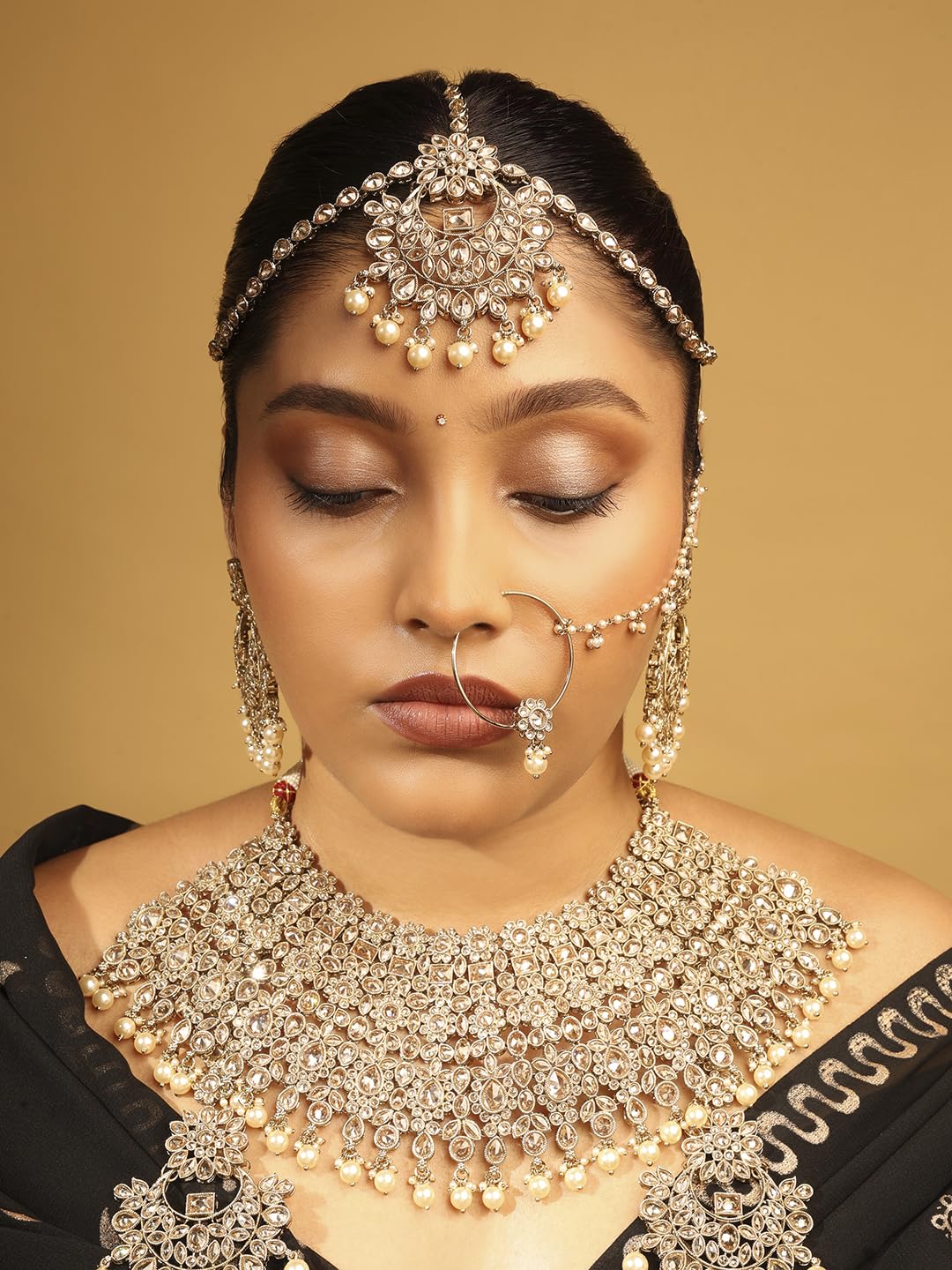 Saloni Fashion Jewellery Chandelier and Round Oval Shape Uncut Kundan Gold Plated Bridal Jewellery Sets For Women and Girls