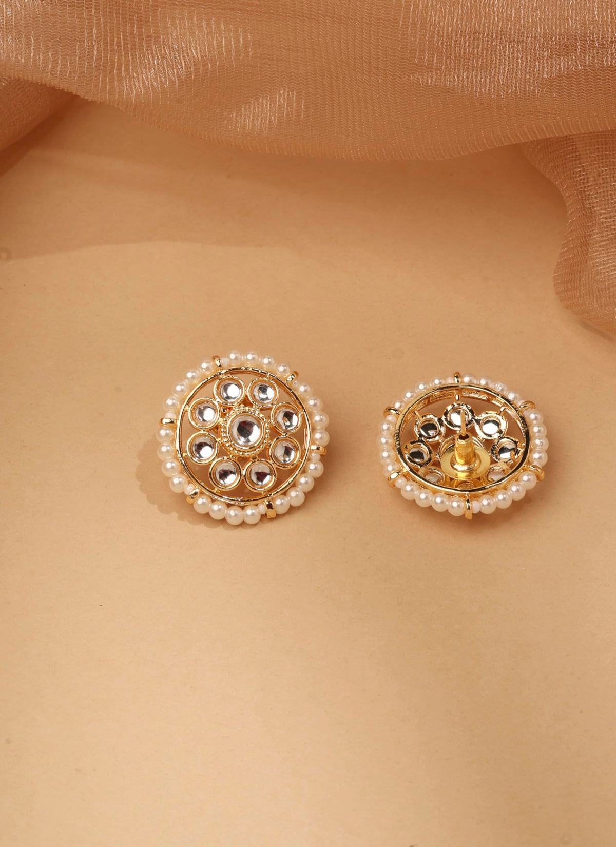 Saloni Fashion Jewellery Flower and Round Shape White Kundan Pearl Gold Plated Choker Necklace With Maang Tikka For Women and Girls