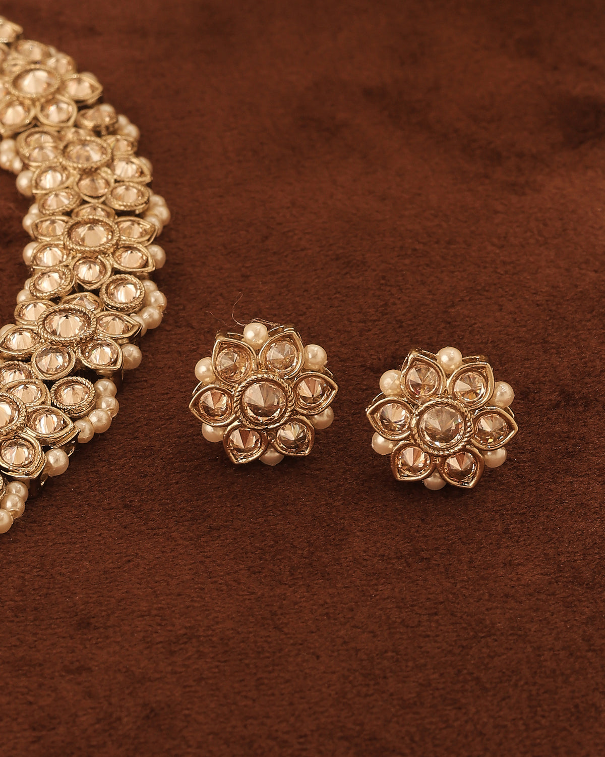 Flower Design Antique Gold Plated Brown Uncut Kundan Stone Choker - view 10 | Saloni Fashion Jewellery, Mumbai