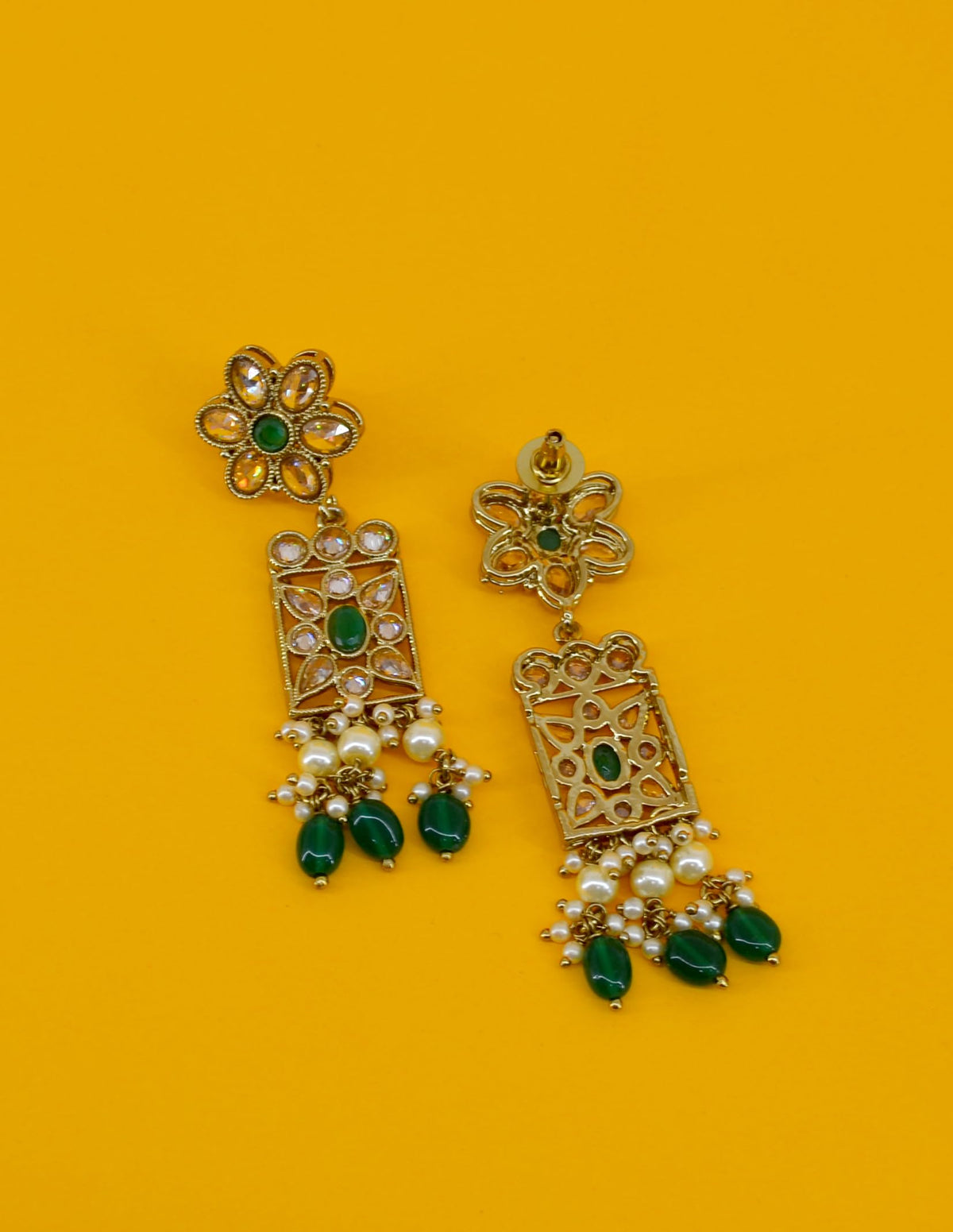 Saloni Fashion Jewellery Flower Design Green Uncut Kundan Gold Plated Collar Necklace Set with Maangtikka For Women and Girls