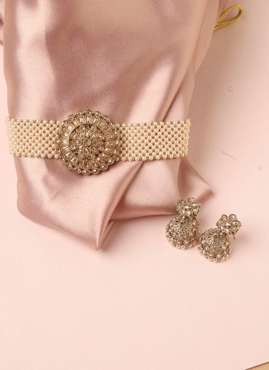 Saloni Fashion Jewellery Flower Design Pearl Brown Kundan Stone Antique Gold Plated Collar Necklace Set For Women and Girls