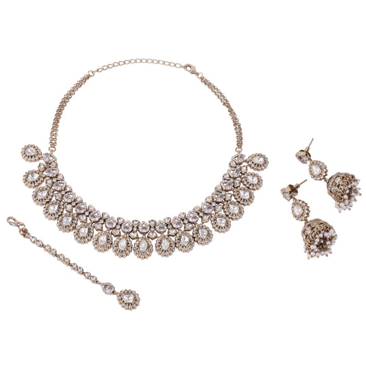 Saloni Fashion Jewellery Glamorous Oval Shape Uncut Kundan Stone Gold Plated Brass Choker Necklace Set With Maang Tikka For Women and Girls