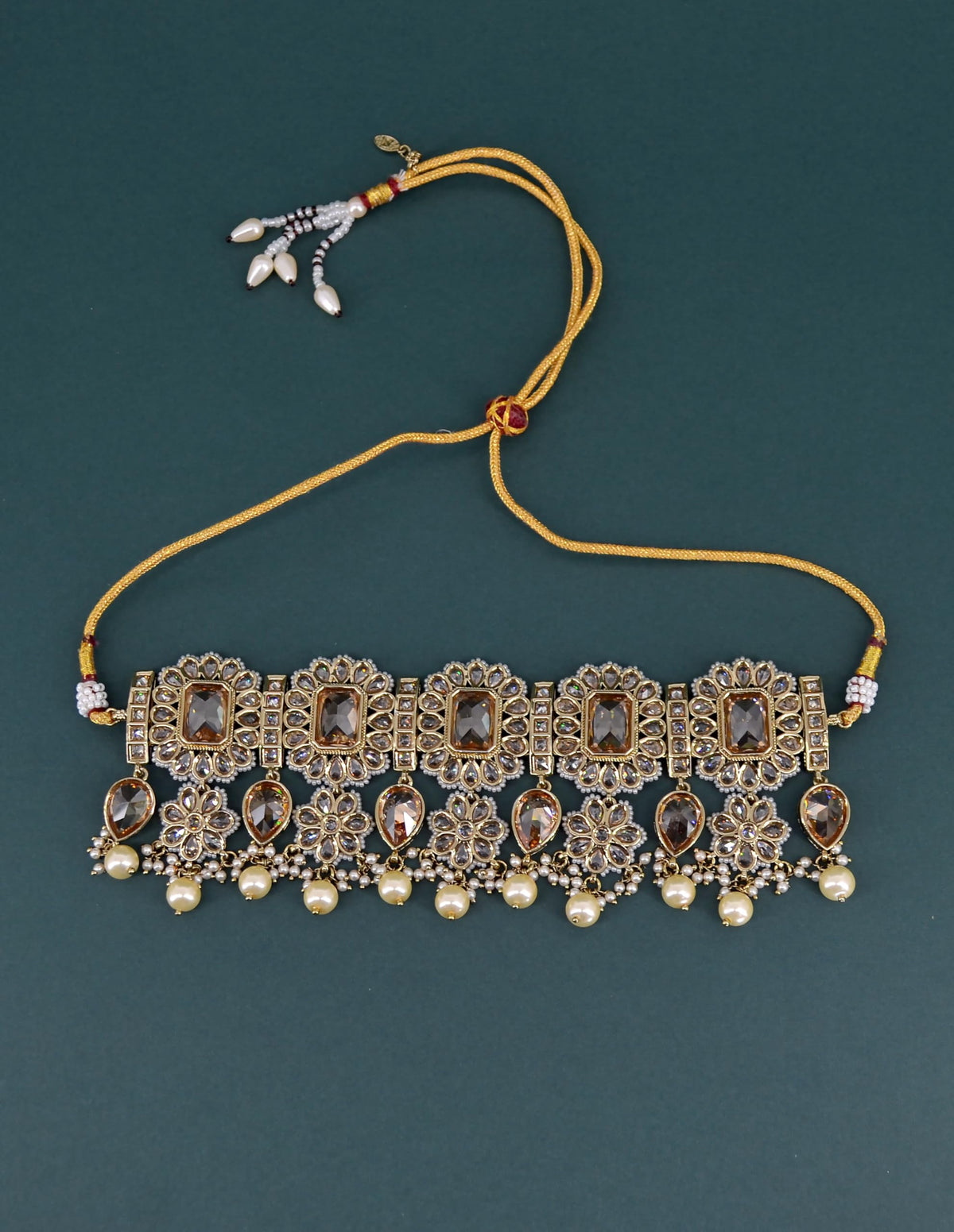 Saloni Fashion Jewellery Glorious Oval and Flower Shape Uncut Kundan Gold Plated Collar Necklace Set with Maangtikka For Women and Girls