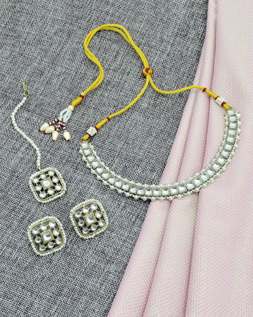 Elegant Square Shape Pearls Antique Gold Plated Choker Neckalace Set With Maangtikka