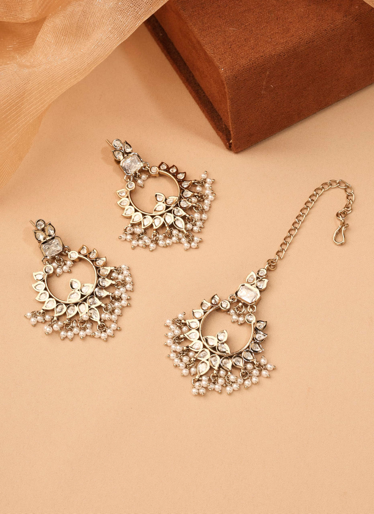 Saloni Fashion Jewellery Leaf and Square Shape White Kundan Stone Pearl Antique Gold Plated Choker Brass Necklace With Maang Tikka For Women and Girls