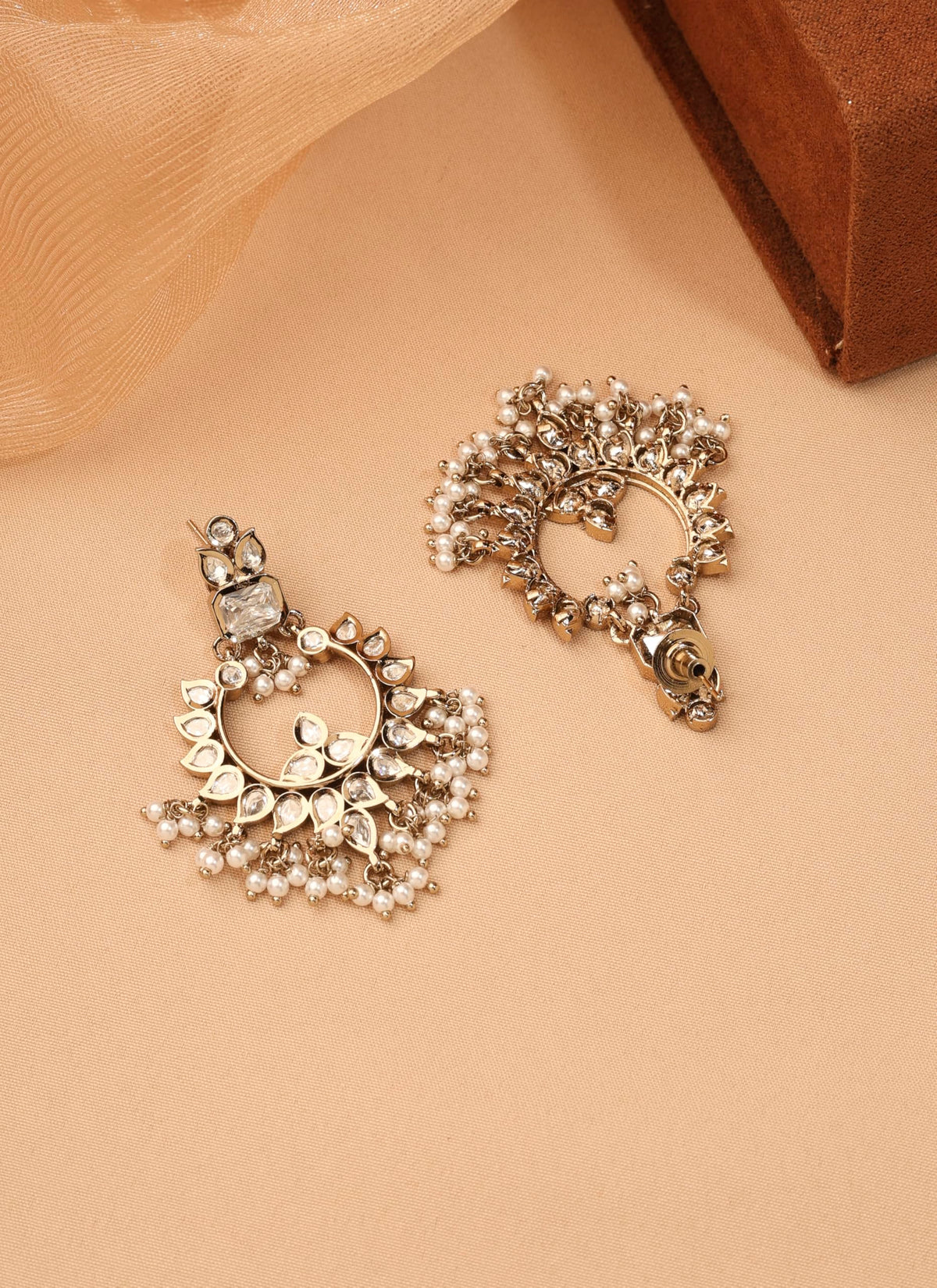 Saloni Fashion Jewellery Leaf and Square Shape White Kundan Stone Pearl Antique Gold Plated Choker Brass Necklace With Maang Tikka For Women and Girls