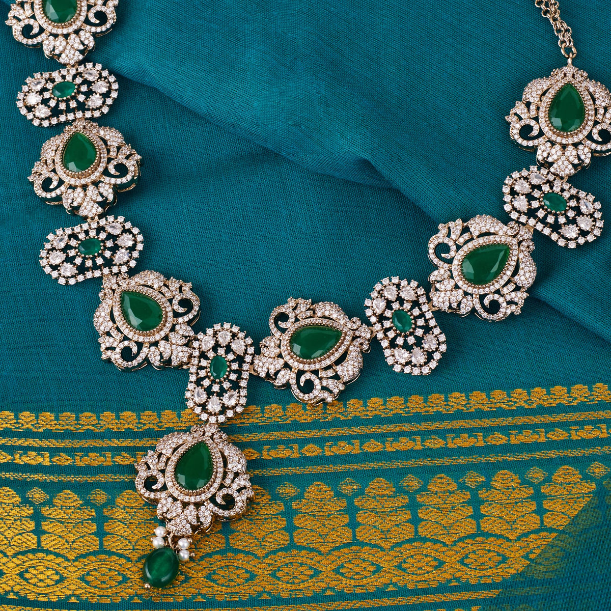 Saloni Fashion Jewellery Oval and Flower Design Uncut Kundan Stone Gold Plated Brass Choker Necklace Set For Women and Girls