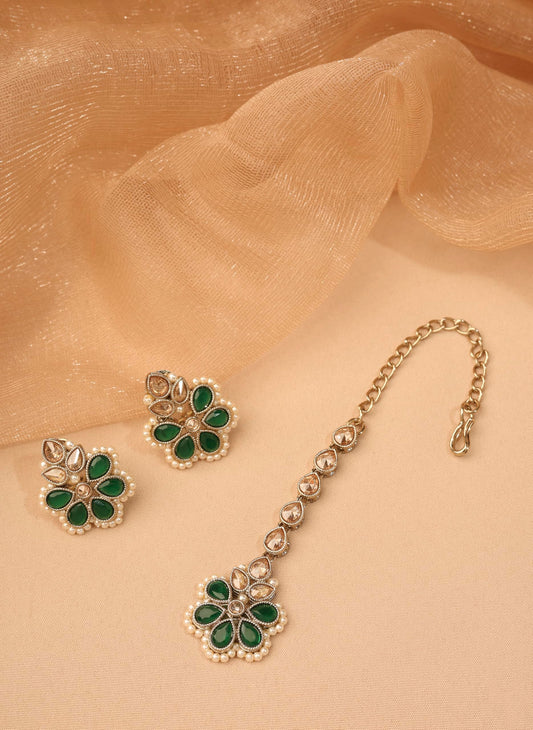Saloni Fashion Jewellery Oval and Round Flower Shape Kundan Antique Gold Plated Choker Necklace Set With Maangtikka For Women and Girls