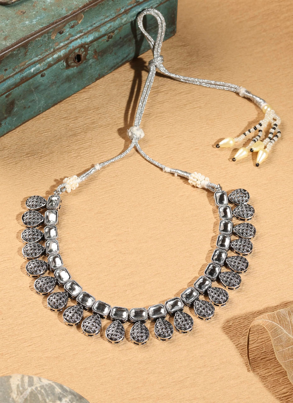Saloni Fashion Jewellery Oval Shape Silver Kundan Stone Antique Gold Plated Brass Choker Necklace Set with Maang Tikka For Women and Girls