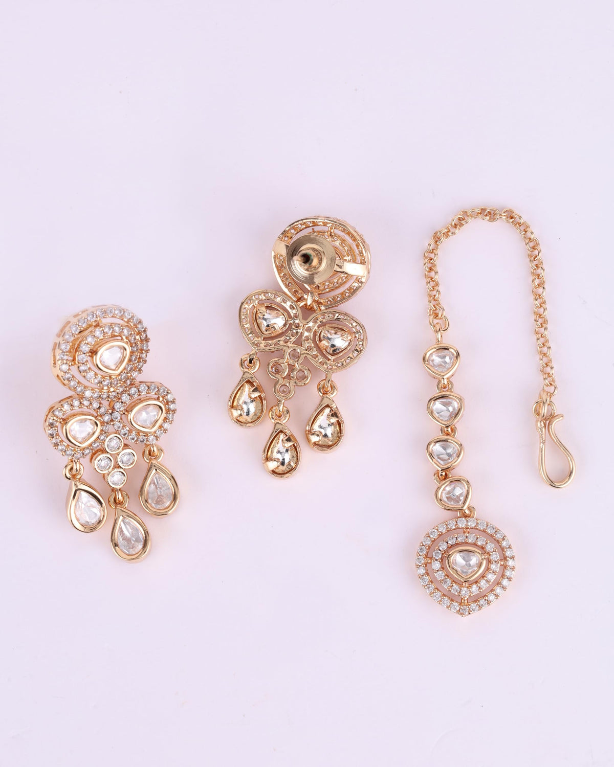 Saloni Fashion Jewellery Paisley and Round Shape Uncut Kundan Stone Antique Gold Plated Brass Choker Necklace Set with Maang Tikka For Women and Girls