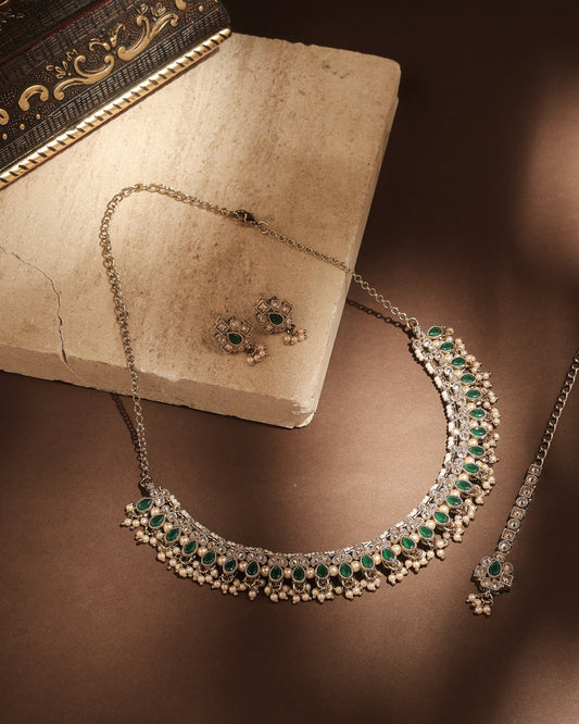 Pear Shape Pearl Guchha Antique Gold Plated Green Uncut - close-up detail | Saloni Fashion Jewellery, Mumbai