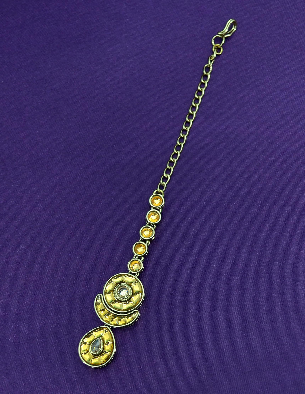 Saloni Fashion Jewellery Round and Oval Shape Uncut Kundan Gold Plated Choker Necklace Set with Maangtikka For Women and Girls