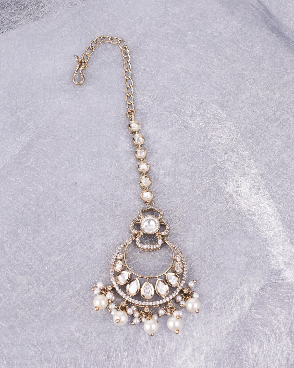 Saloni Fashion Jewellery Round and Oval Shape White Uncut Kundan Stone Antique Gold Plated Brass Choker Necklace Set with Maang Tikka For Women and Girls