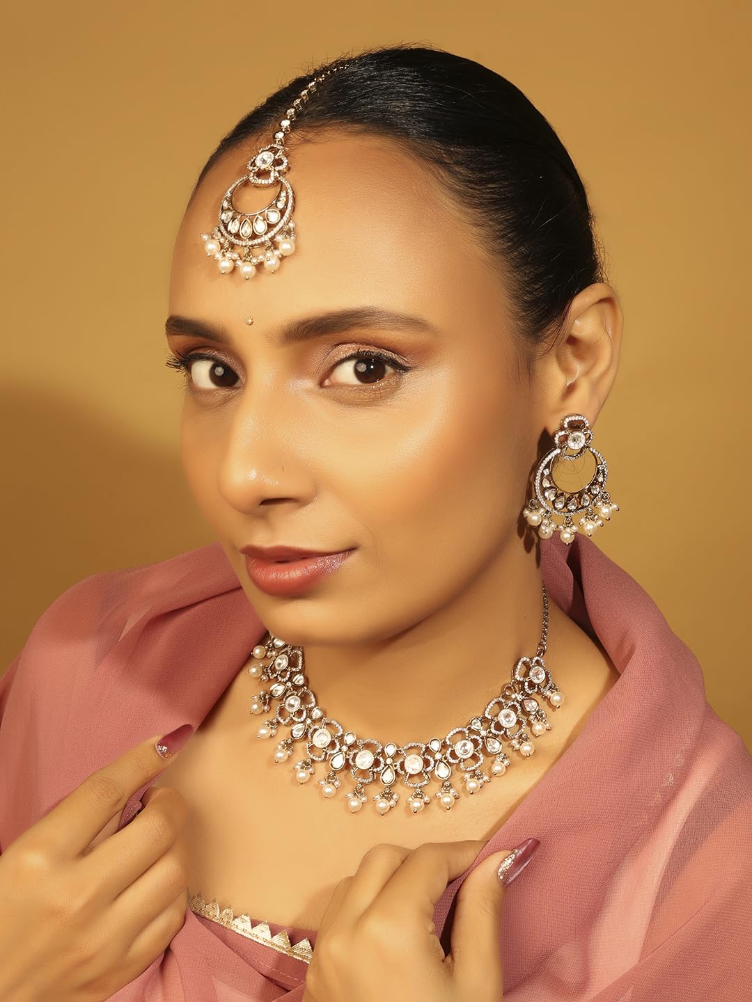 Saloni Fashion Jewellery Round and Oval Shape White Uncut Kundan Stone Antique Gold Plated Brass Choker Necklace Set with Maang Tikka For Women and Girls