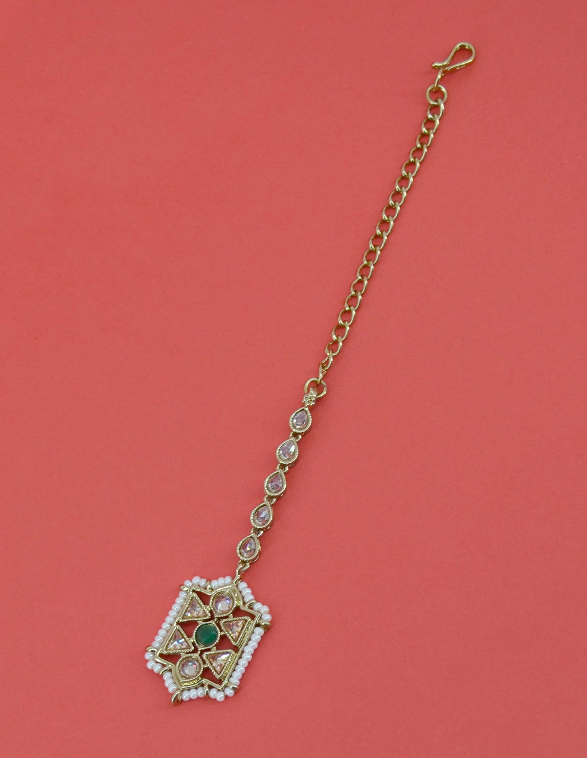 Saloni Fashion Jewellery Round and Triangle Shape Green Uncut Kundan Gold Plated Collar Necklace Set with Maangtikka For Women and Girls