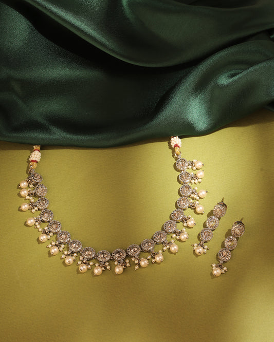 Round Shape Pearl Guchha Antique Gold Plated Brown Uncut - close-up detail | Saloni Fashion Jewellery, Mumbai