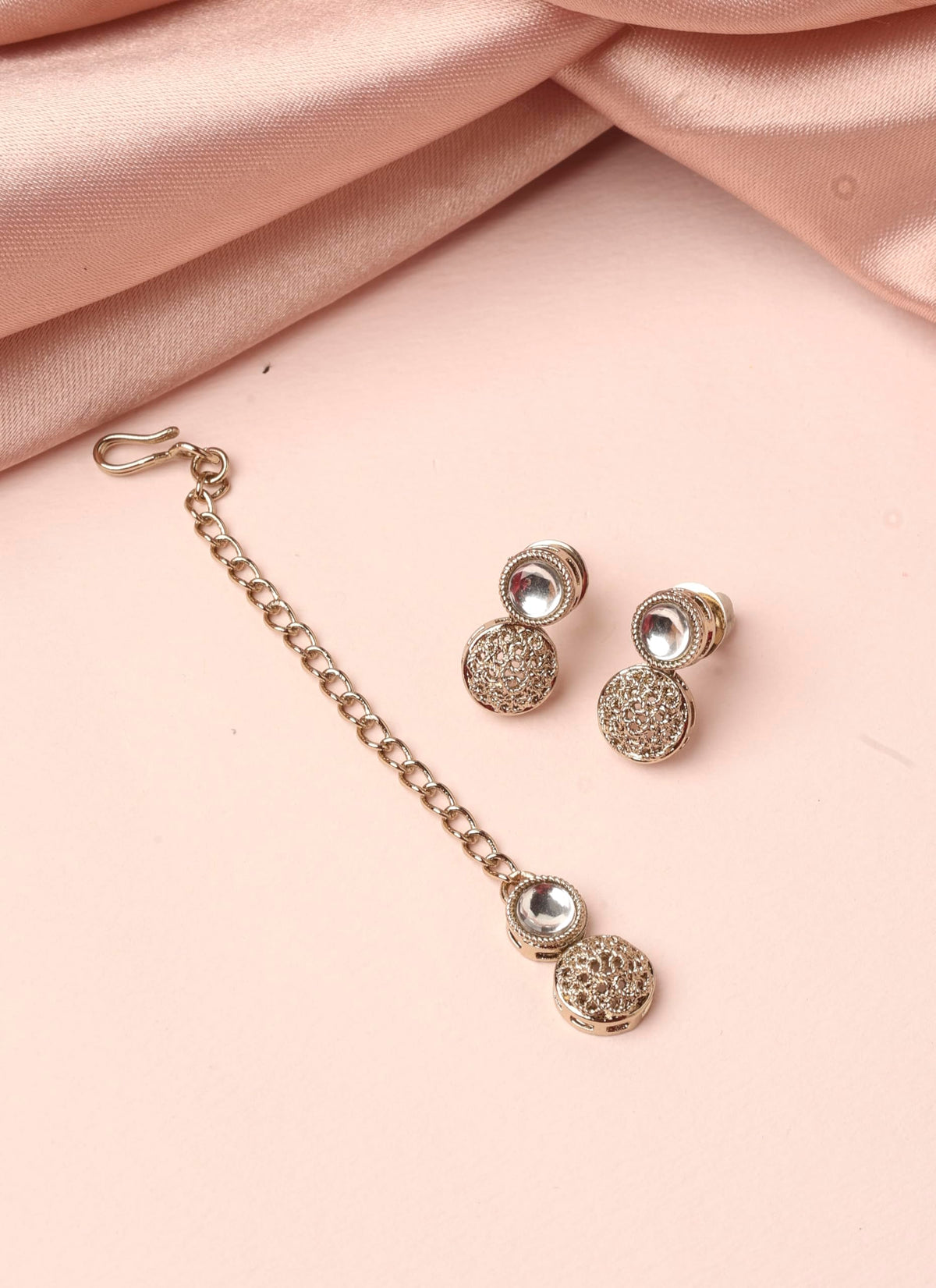 Saloni Fashion Jewellery Round Shape White Kundan Stone Antique Gold Plated Choker Brass Necklace With Maang Tikka For Women and Girls