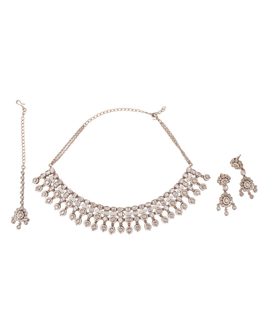 Saloni Fashion Jewellery Round Shape White Uncut Kundan Stone Antique Gold Plated Brass Choker Necklace Set with Maang Tikka For Women and Girls